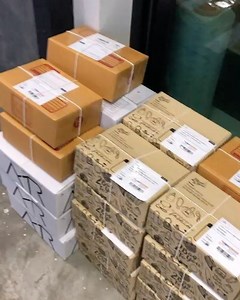 เตรียมจัดส่งรอบวันจันทร์ค่า 😚✌🏻 โอนตอนนี้ส่งตอนนี้อยากได้อะไรแอตมินจัดให้จ้า ———————————————— • CONTACT • Inbox : http://m.me/2bag.u Line : @2bag.u( https://lin.ee/B6oXYnk) Instagram : 2bagtoyou ———————————————— *มีบริการเก็บเงินปลายทาง *งดตอบ DM ไอจี *มีบริการส่ง same day เช้า-เย็น *มีบริการส่งแบบ แมสในกทม | 2bag.u