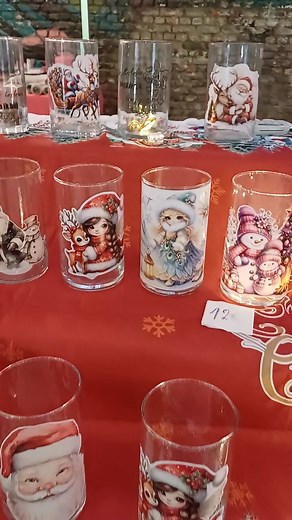 Een ideetje wat ik extra meeheb op de kerstmarkten :) zie je iets dat je zou willen stuur me pb GEEN DIAMOND PAINTING ;) | Trees Vandenbossche