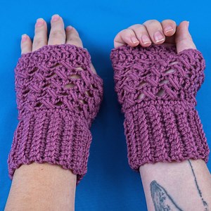 40K views · 2.2K reactions | You can easily and quickly crochet these fingerless mittens with a chic pattern! | Miarti - Crochet and Knitting | Facebook