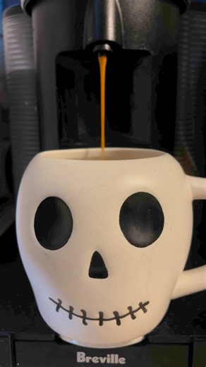 Good morning ghouls!! | The Pumpkin Empress