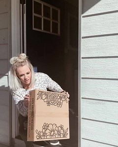Let's Get Crafty! Project Home DIY is a monthly craft project delivered to your door with all the supplies, materials, and instructions you need to easily create beautiful Pinterest type home decor projects! Don't miss a 15% OFF exclusive offer! ⏱️ | Towel Collective