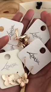 Gift yourself a touch of glamour with these divine gold earrings from Lovisa. 💁🏼‍♀️ Because sometimes, you've got to treat yourself like royalty. 👑 🎥: Thabang Hardin | Tysons Corner Center