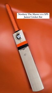 Revived for greatness! 🏏✨ Newbery's The Master 100 SPS Junior Cricket Bat boasts a sweeping mid-blade profile, delivering powerful all-round stroke play. https://ow.ly/hjEY50Qj60H #Newbery #CricketBat #JuniorCricket #CricketGear #CricketLove #CricketLife #CricketPassion #CricketSkills #CricketEquipment #CricketTraining #CricketCommunity | Cricket Direct