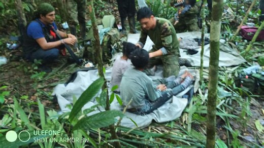 Patru copii, gasiti in viata dupa 40 de zile, in jungla columbiana amazoniana, dupa ce avionul cu care calatoreau s-a prabusit - FOTO&VIDEO