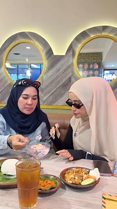 panas panas gini enak nya makan es doger | Trisnawati Sinta