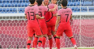 Hwang Ui-jo, uno de los refuerzos coreanos, vacunó dos veces a Honduras
