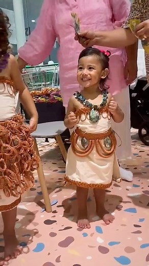 My granddaughters Kalia & Evelyn 🫶🏽 #tonganculture #teungatauolunga #tongansmallbusiness #tonganculturalwear #tongandance #tonganlanguageweek #tongankidswear #tongan | Handicrafts by Tekifaiva