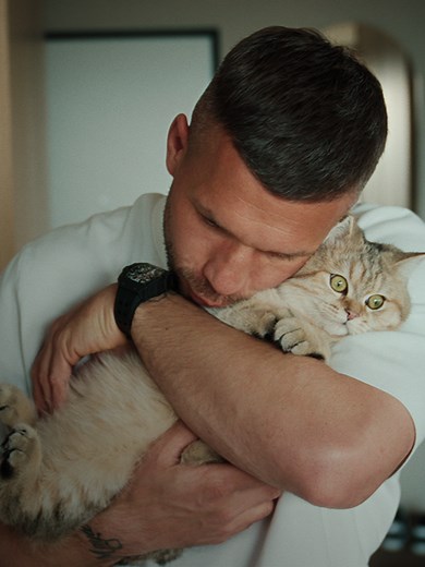 The left foot: infamous. The guy behind it: legendary. Lukas tells his story in Poldi, premieres June 4. Only on Netflix.