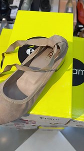 18K views · 966 reactions | #éram  Shoes Addict ✨✨ | Shoes Addict | Facebook