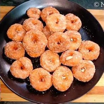 बालूशाही बनाने की सबसे आसान विधि/balushahi recipe #balushahi #nutriveggies #sweetrecipe