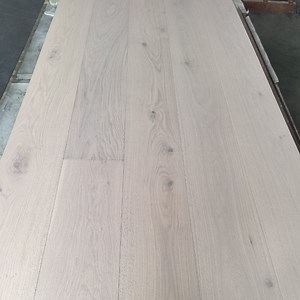 [Hot Item] Natural Grade White Oak 9 Inches Wide Plank Multi-Ply Solid Hardwood Engineered Wood Flooring