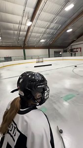 Weight shifting is fun! #readreacthockey #stickhandling #hockeytraining | ReadReact Hockey