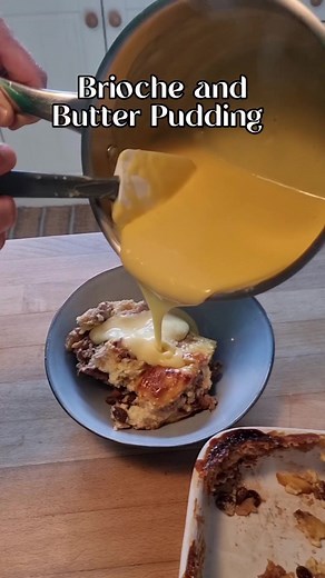 26K views · 624 reactions | Brioche and Butter Pudding 杻葉 #baking #easybaking #traditionalbaking #traditionalrecipe #brioche #briochebutterpudding #breadandbutterpudding #custard #tasty #easyrecipes Ingredients - 1 Brioche loaf or bag of rolls (sliced) 500ml of milk 50g of white chocolate (chopped) 1 Orange (zested) 1 Dash of vanilla extract, 50g of caster sugar 2 Eggs 150g of raisins 200g of your preffered chocolate (chopped) | The Hungry Hooker | Facebook