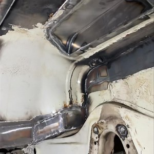 Mini tubs (for width) over 3” tubs (for height) ‘72 Bay Window Bus #loweredbusproblems #bustubs #dubfab #slamwise #dubfabulous #vwbus #baywindow #baywindowbus #splitbus #vwtransporter #volkswagenbus #volkswagentransporter #airride #vwvan #vwkombi #vwdc #vwsc #doublecab #deluxebus #kombi #bulli #vwbulli #vwairride #baggedbus #singlecab #classicvw #vwclassic #vintagevw #slamspecialties #slammed #bagged | Dubfab