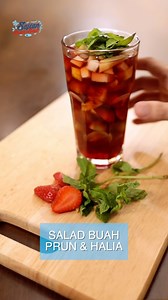 Elevate your refreshing moments: Fruit Salad with Prune & Ginger-Lime Syrup – A symphony of flavours in every bite! ‌ 𝗙𝗿𝘂𝗶𝘁 𝗦𝗮𝗹𝗮𝗱 𝘄𝗶𝘁𝗵 𝗣𝗿𝘂𝗻𝗲 & 𝗚𝗶𝗻𝗴𝗲𝗿-𝗟𝗶𝗺𝗲 𝗦𝘆𝗿𝘂𝗽 ‌ Contributed by: IJN Dietitian Serves: 5 pax Preparation time: 20 minutes Cooking time: 51 minutes Chill time: 2hours ‌ Ingredients: ‌ 1 cup Prune juice ( No added sugar) 1/4 cup Fresh lime juice ( About 2 limes) 1 tsp Fresh ginger (Finely scraped) 1 cup Green grapes (Seedless) 1 cup Fresh pineapple ( C