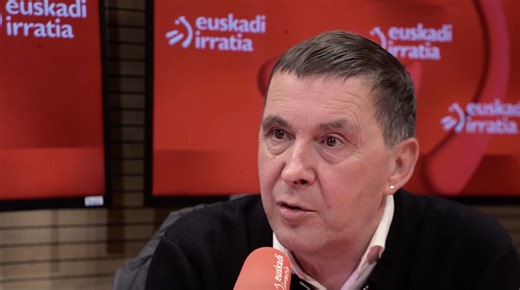 Mehatxu eta arriskuen aurrean, babes sare bat eraiki behar dugu Euskal Herriaren luze zabalean nazio izaera, gure kultura eta euskara babesteko. Arnaldo Otegi, Faktoria Euskadi Irratia|n: «Burujabetzaren eztabaida zazpi lurraldeetan ematen ari da, euskal herritarren arazoei aurre egiteko tresnak behar ditugulako». | EH Bildu