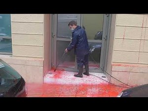 Επίθεση με μπογιές στο μουσείο Γουλανδρή