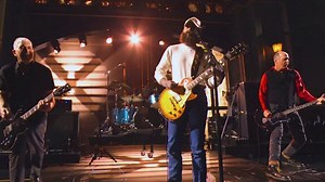 Nirvana Reunites with Post Malone for Epic ‘Smells Like Teen Spirit’ at SNL50 | USA Gossip Show