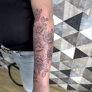 1.7K views · 126 reactions | Tattoo by Miss Ink-A  | Le Vintage Tattoo Bar | Facebook