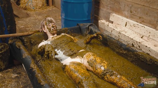 Cleaning ends in a mess - girl falls in to cowshit