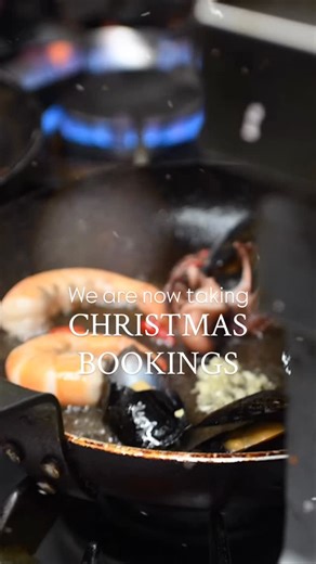 13 reactions | This is how a proper Christmas table looks at Anilo’s...