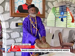 👑 Wa vodou Dayiti a, Augustin St Cloud woule tanbou 🪘 pou salye Gary Conille, Konsèy Prezidansyèl Tranzisyon (CPT) kote yo chwazi kòm premye minis pou akonpanye #CPT a pou dirije peyi a. 👑 Wa Voudou kontinye mande pou yo dezanvoute palè nasyonal kote li fè konnen zonbi ansyen prezidan Jovenel Moïse toujou ap flannen nan kat kwen palè a. | Tripotay Lakay