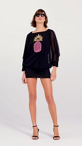 Shine with confidence even at night🌟 Scegli di risplendere nella notte grazie allo stile unico firmato Pin-up Stars. Scopri nostra collezione di bikini, costumi interi, parei, abbigliamento e accessori moda per creare l’outfit perfetto. Non perdere l’opportunità di indossare i migliori tessuti e design Made in Italy, scoprili su pinup-stars.com! | Pin-Up Stars