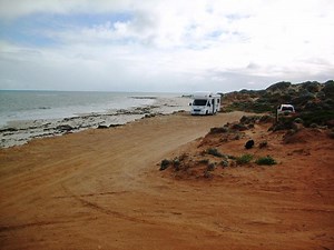 Tiparra Rocks (CG) - Full Range Camping Directory