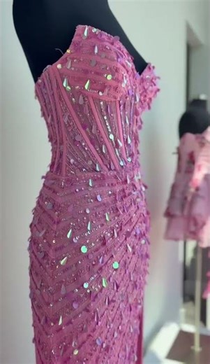 Ashley Rene’s always feels pretty in pink 💗 #prom #formalwear