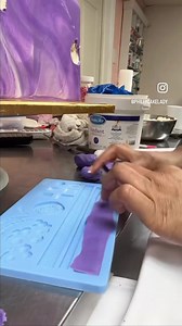 Geode cake for twins, a girl and a boy 1st birthday. #phillycakelady #phillybakery #cakes #desertlife #baker #philadelphia #cakedecorating #birthday #birthdaycakes #geodecake | 4 Every Occasion Cakes & Cupcakes - Phillycakelady