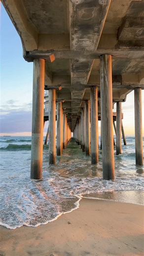 3.2K views · 34 reactions | Beautiful Huntington Beach Pier, California. #huntingtonbeach #california #socal #huntingtonbeachpier #sunset #ocean #californiatravel #californiavlogger #huntingtonbeach #beckyoverbeckfitness #beckyoverbeck #theoverbecks #reel | Becky Overbeck Fitness - BABE CAVE | Facebook