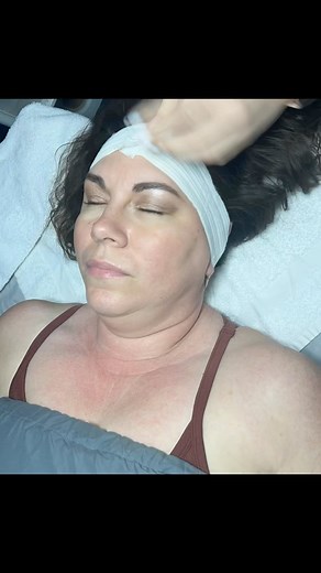 basic facial with a dermaplane 😋🤩 #esthetician #dermaplaningpro #glowing #pmtscomo | Lily O'Dell
