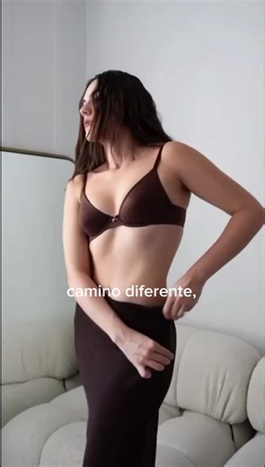 Tu arma secreta para sentirte poderosa y sexy: lencería Victoria’s Secret. #VSMexico Entra ya a www.victoriassecret.mx, haz click en nuestro link en bio. | Victoria's Secret