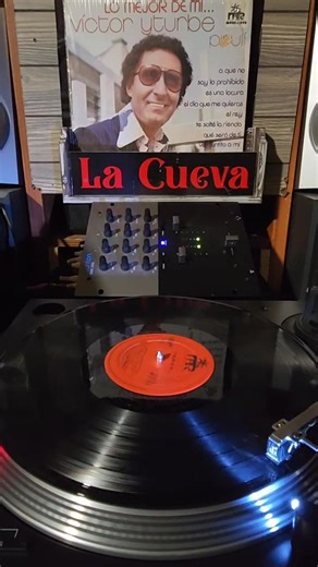 VICTOR ITURBE Soy Lo Prohibido Álbum: Lo Mejor De Mi Miami Records | La Cueva