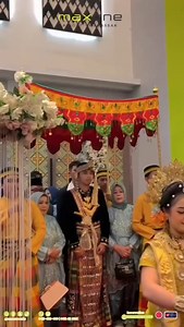 Impian pernikahanmu menjadi kenyataan! MaxOne Hotel & Resort Makassar, tempat pernikahan yang romantis dan tak terlupakan. Kami selalu membantu mewujudkan momen spesialmu | MaxOne Hotel Makassar