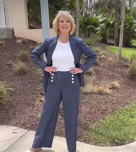 14K views · 217 reactions | This casual suit takes you everywhere all through Spring and Summer. Plus the double breasted blazer can be a stand alone piece over all your outfits. It will even go great with white shorts!! Now on Friends and Family Sale @loft. 50% off with Code CYBER.Find it in Shop My Closet https://livingmylifeinmy70s.com/shopmycloset | Life in My 70s | Facebook