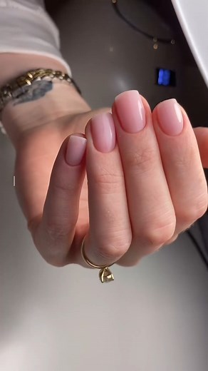 Piękna stylizacja z ☑ Polybase Milky Pink 🌸 #PolybaseMilkyPink #StylizacjaPaznokci #PiękneNokcie #DidierLab #PaznokcieWPastelach | Didier Lab