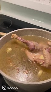 ကြက်သား ချင်း ချက် ပါ ရှင် ကြက်အကောင် လိုက် ကို ဂျင်း ကြက်သွန်ဖြူ ဆားထည်းပီး ကြာကြာ ပြုတ် (ကြက်အမာသား ဆိုတော့ နှစ်နာရီလောက် ပြုတ်ရတယ်)ပီးရင် နွှင်ပီး ချင်း နှမ်း (ချင်းလို ပဲသိတယ် မြန်မာလို မသိဘူး) လှော်ထောင်းပီး နယ် ကြက်သွန်ဖြူဆီချက်လေးပါ လောင်း ရေခဲသေတ္တာထဲက ရှိသမျှ အသီးရွက် ကို ပြုတ် ပြန်ဆယ်ပီး ချင်း နှမ်းနဲ့ပြန်နယ် ဟင်းရည် ကို အပေါ့ငန် မြည်ူ ပီး ငရုပ်သီးဆားထောင်းလေးနဲ့ စား လို့ ရပါပီရှင်❤️🙏 | Genivi Vi