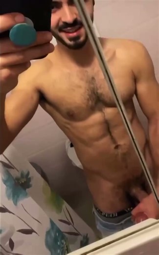 Israeli str8 soldier wanks his big dick in the bathroom