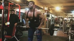 43K views · 40 shares | Musclemania® Pro Salman Ahmad clean, press & jerk rapid reps in his Lahore, Pakistan hard core gym last weekend. Musclemania.com - Musclemania | Musclemania | Facebook