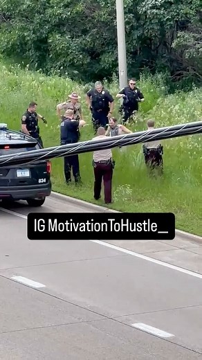 24 reactions | 臘‍♂️ A video is going viral of the arrest of an armed carjacking suspect off of Hwy. 100 in Robbinsdale, #minnesota early this afternoon. The suspect reportedly committed a carjacking at knifepoint in Bloomington, MN and slashed the victim. After being involved in a crash, he fled on foot on Hwy. 100 but was apprehended a short distance away. | Thoughts  #Trending | Motivation To Hustle | Facebook
