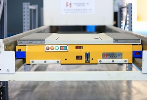 [Hot Item] Best Selling Heavy Duty Robot with Battery Pallet Racks