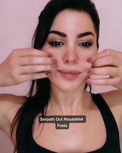 Nasolabial folds ➡️ a normal part of human anatomy, not a medical condition or a sign of aging. As people age, however, these folds can become deeper and may also sag.⁣ ⁣ With age, some people also develop lines next to the nasolabial folds. Others develop lines that extend down to the chin, which are sometimes referred to as marionette lines.⁣ ⁣ Nasolabial folds become more noticeable due to a variety of factors, including:⁣ ⁣ •sun exposure, which damages the skin, causing wrinkles and changes 