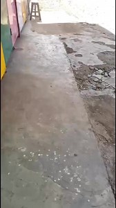 Sebuah unggahan di media sosial memicu tanda tanya publik setelah muncul rekaman seorang pria yang tampak berada di sekitar lokasi kebakaran yang terjadi di kawasan Simpang Kandis, Kota Bengkulu. Dalam video tersebut, pria itu terlihat melakukan aktivitas di dekat sebuah warung sesaat sebelum api membesar. Warganet pun mulai berspekulasi apakah sosok dalam rekaman itu memiliki kaitan dengan insiden yang menghanguskan beberapa toko pada sore hari. Namun hingga kini, belum ada kepastian mengenai p