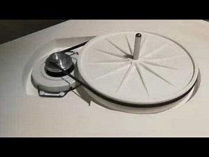 Pro-Ject X2 turntable