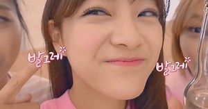 Photos of Kim Sejeong imitating cartoon characters go viral