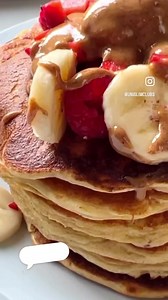 Follow Unislim Clubs for more! Unislim online member @unislim_girl shared this cracker of a protein packed pancake recipe. This could easily serve 2, but we don't mind if you keep them all to yourself as a brunch type treat! Blitz 40g of oats with 2 eggs, 1 tsp of baking powder, 1 scoop of protein powder and 140g of fat free Greek yoghurt. Then fry in batches under a low heat. Flip when you see bubbles forming. We served this with berries and peanut butter warmed in the microwave. The pancakes c
