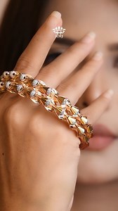 Exclusive New Arrival GOLD JEWELLERY Collections 😍 #royalmalabar #gold #diamonds #RoyalMalabarJewellers #jewelryfashion #jewelryblogger #jewerly #jewels #trendyjewelry #jewelrylovers #handmadejewelry #jewelrylover #jewel #jewelrydesigner | Royal Malabar Jewellers