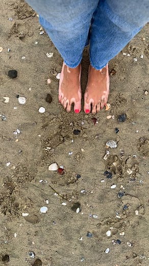 Sandy paws, salty kisses, and a million seashells later… When the energies get too heavy we head to the beach to get grounding and ions in. Akito is definitely a beach doggie. 🐶💛 Nothing better than dog beach days! #beachvibes #dogbeachvibes #akitoadventures #huntingtonbeach #saltysoul #grounding #seashells #adventuretime . . . Copyright 2025. All rights reserved. www.featheranne.com | HeatherAnne Perez