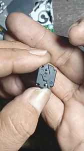 tidak bertele tele,, langsung ke pokok permasalahan,,mekanik dvd Head Unit tidak mau ngisep. #mekanik #DVDplayer #HeadUnit #CarAudioSistem | Giyan Circuit